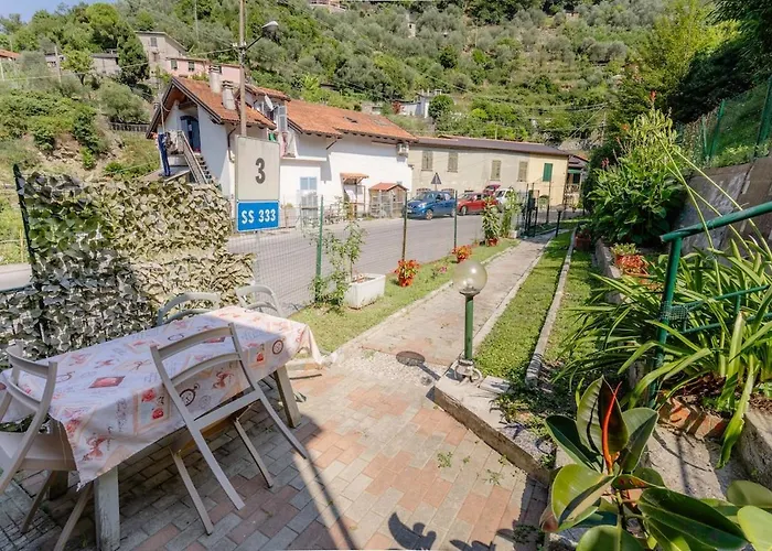 Nyaraló House With Garden, Two