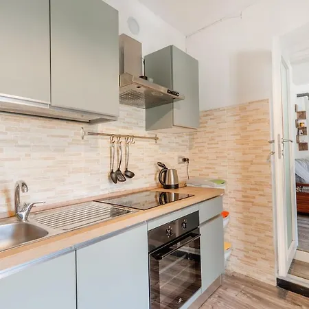 House With Garden, Two Dom wakacyjny Recco