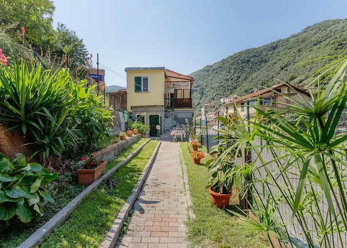 House With Garden, Two بيت للعطل ريكّو