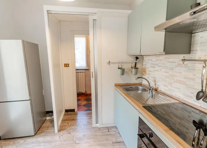 House With Garden, Two ريكّو